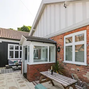  Holiday home Potter's United Kingdom